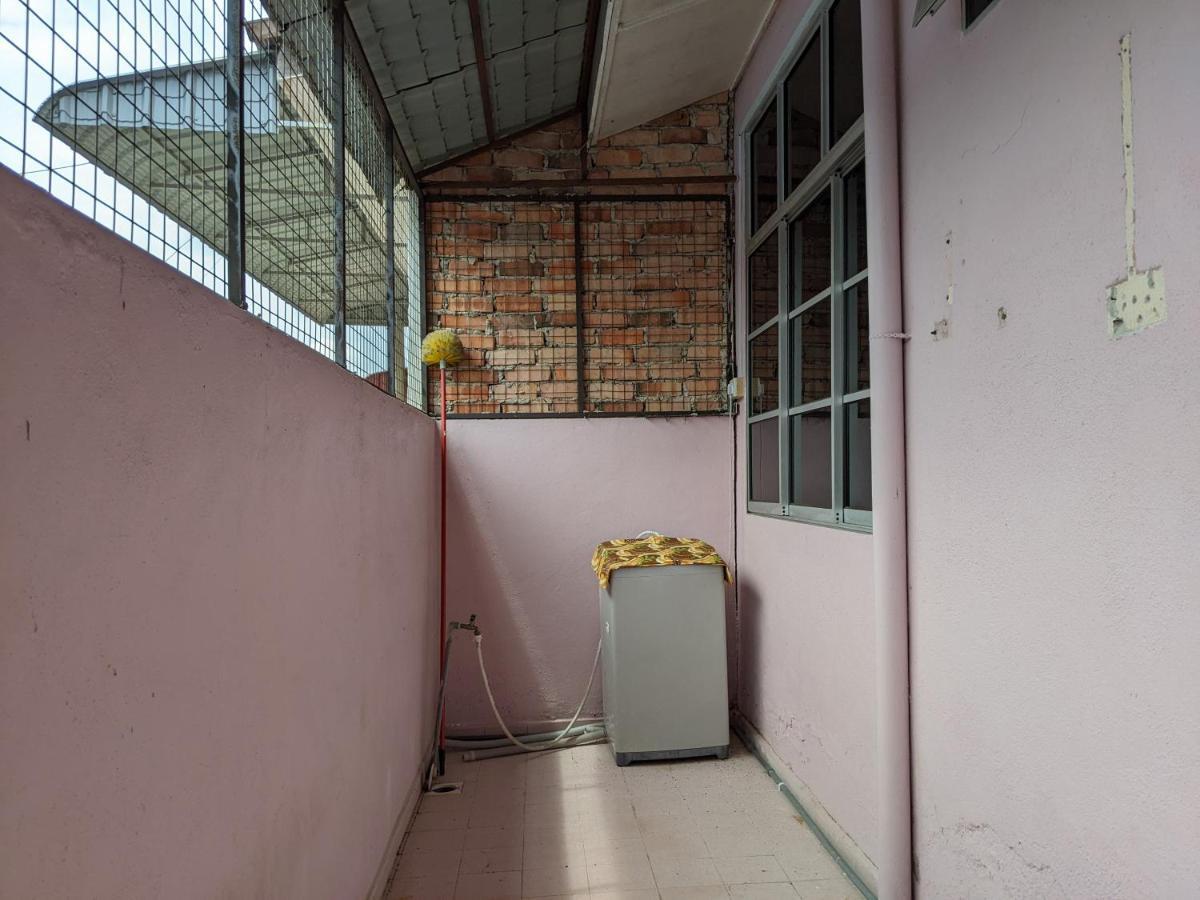 Aryani Homestay Kampong Kelemak 部屋 写真
